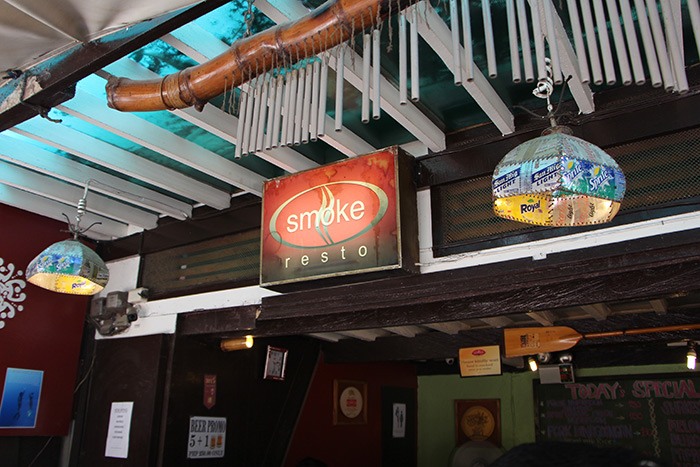 where to eat in boracay smoke resto